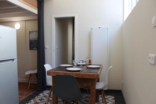 2 bedrooms, 3 beds