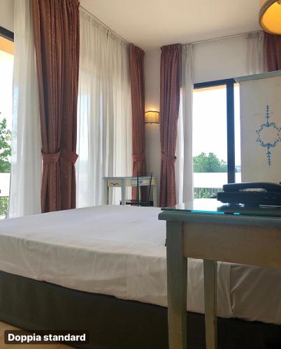 Hotel Ariston - image 12