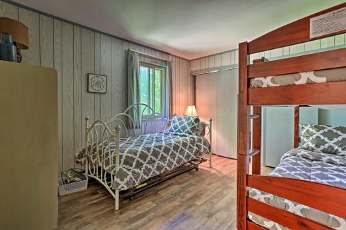 Tobyhanna Cabin with Resort Amenities and Fire Pit! - image 9