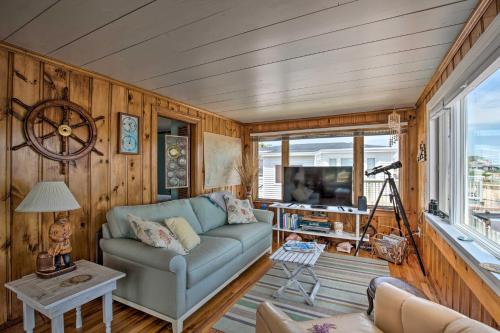 Waterfront Cape Cod Cottage with Beach and Deck!