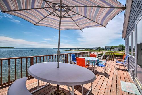 Waterfront Cape Cod Cottage with Beach and Deck!
