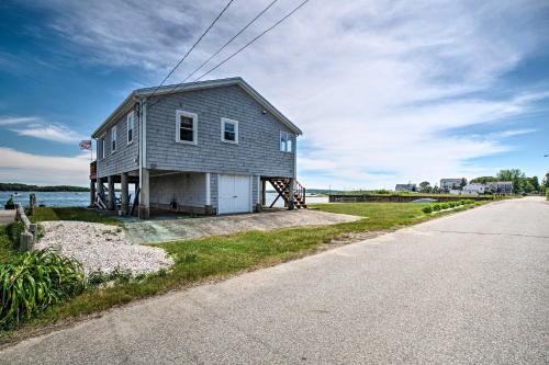 Waterfront Cape Cod Cottage with Beach and Deck!