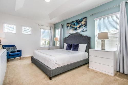 Bella Vida Resort 5 Bedroom Vacation Home with Pool 1870 in Kissimmee, USA