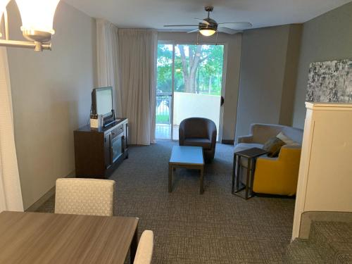2 bedrooms, 3 beds