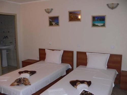 Versai Hotel - image 10