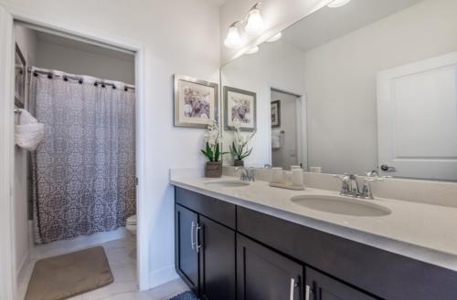 Elegant Figaro NEW Pool Home - image 5