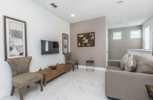 Elegant Figaro NEW Pool Home - image 9