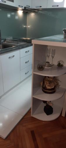 One-Bedroom Apartment image 10