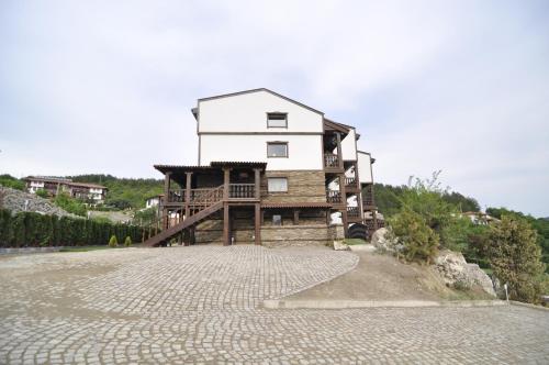 Bejárat, Aparthotel Seasons Glavatarski Han in Kardzhali