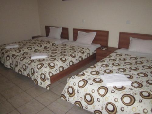 Versai Hotel - image 2