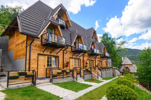 Neva sobe sa pogledom na planine in Mokra Gora