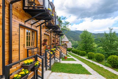Neva sobe sa pogledom na planine in Mokra Gora