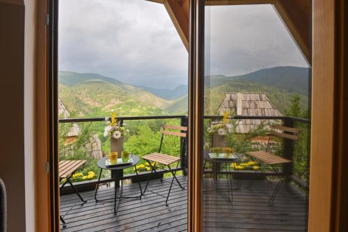 Neva sobe sa pogledom na planine in Mokra Gora