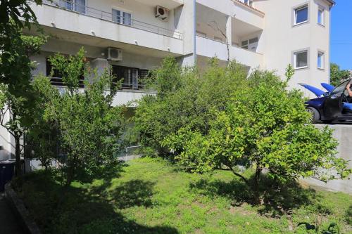 Apartments by the sea Sumpetar Omis - 18286 - main image