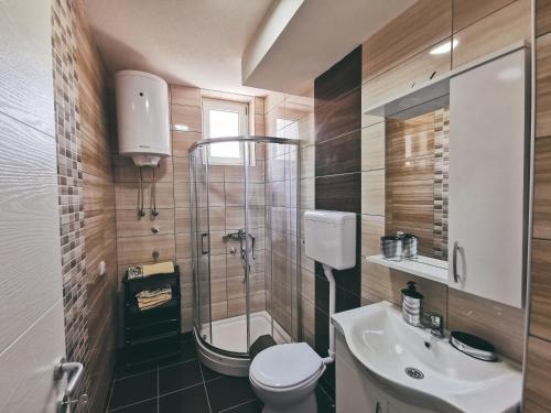 Cozy Corner Apartments - Free parking & Wi-fi - main image