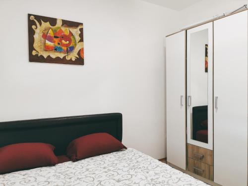 Cozy Corner Apartments - Free parking & Wi-fi