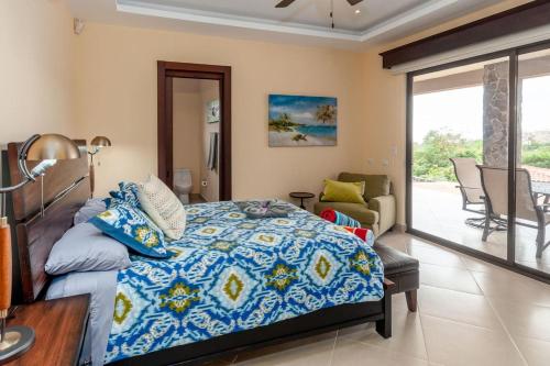 Pristine ocean-view Pacifico villa in the hills above Coco with private pool