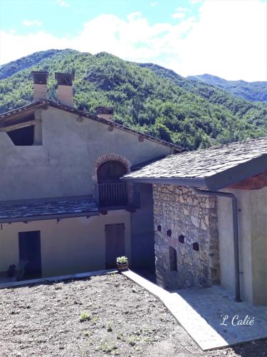 Exterior view, 'L Calie in Roaschia