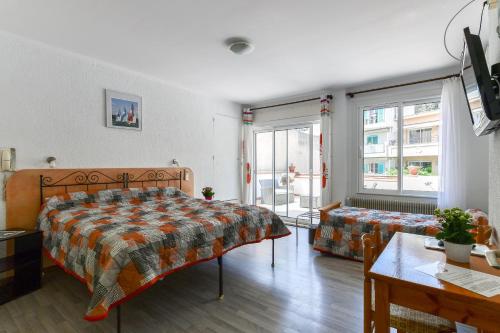 Camera tripla, balcone