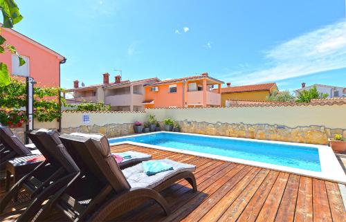 Holiday Home image 9