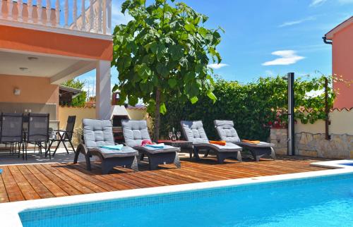 Holiday Home image 6