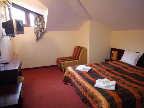 Hotel Elena - image 6
