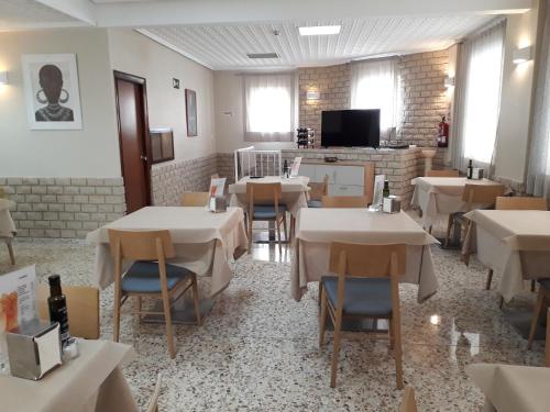 Pub/Lounge, Hostal Moreno in Silla