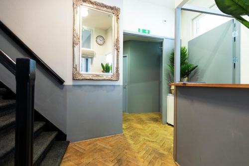 Quentin Arrive Hotel - image 2