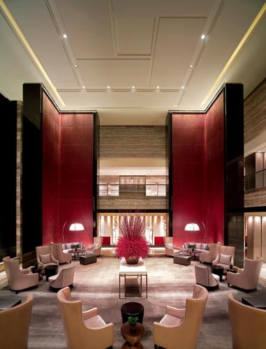 Bar/lounge, New World Beijing Hotel in Qianmen & Temple of Heaven