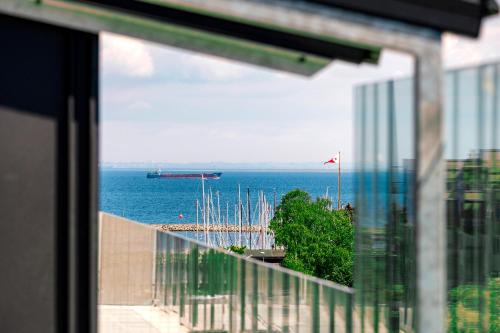 Go Hotel City - image 10