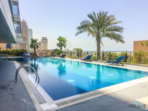 One Bedroom Apartment with Dubai Marina Views in Ocean Heights by Deluxe Holiday Homes