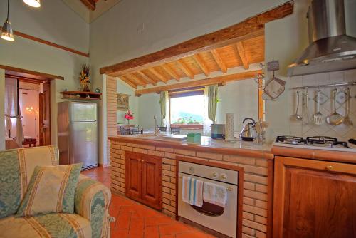 Kjøkken, Casa Margherita 2 by PosarelliVillas in Bagnolo