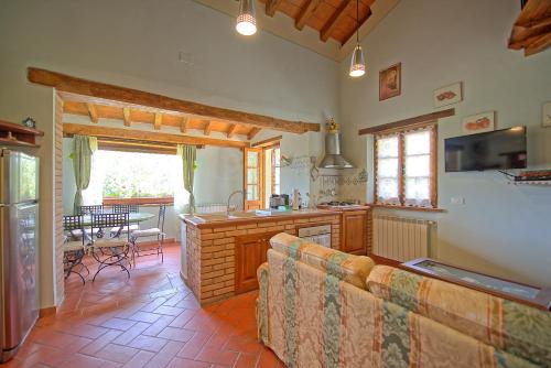 Kjøkken, Casa Margherita 2 by PosarelliVillas in Bagnolo