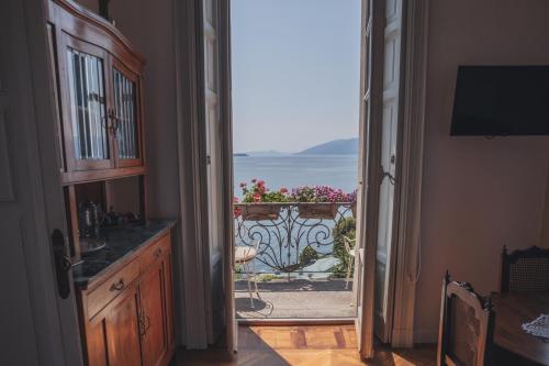 Villa Selva Luxury Lakeview Apartment - Ghiffa