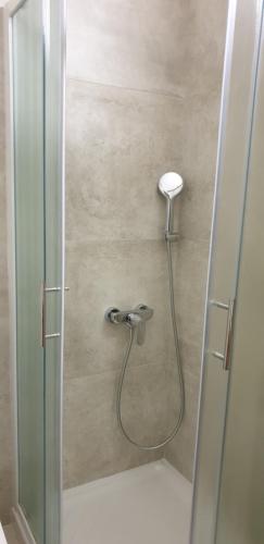 Studio Apartment image 9