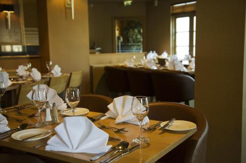 Park Hotel - image 5