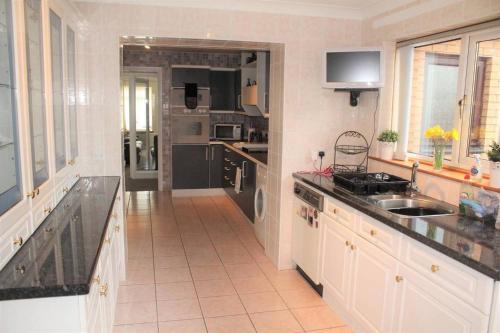 Abbots Way - image 11