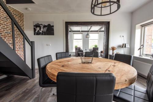 Létesítmények, Vakantiewoning Oer it fjild in Holwerd