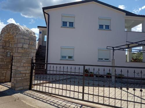  Apartment Alina, Pension in Umag