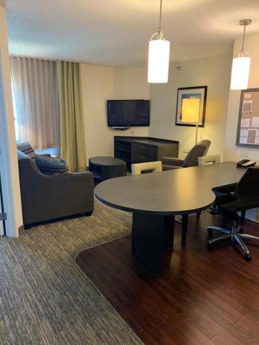 Candlewood Suites Fargo-North Dakota State University