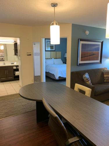 Candlewood Suites Fargo-North Dakota State University