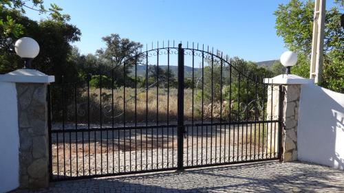 Casa Esperanca - carefree living with pool and great views