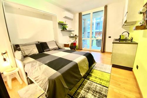 Spa Tiny Love Apartment close to Milan-Como-Malpensa in 薩龍諾