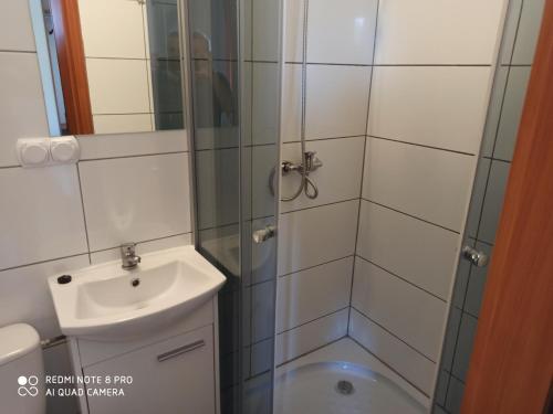 Noclegi Pod Kasztanami – Marki, NC
