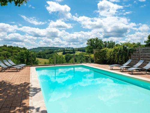 Beautiful holiday home with pool in Teillots