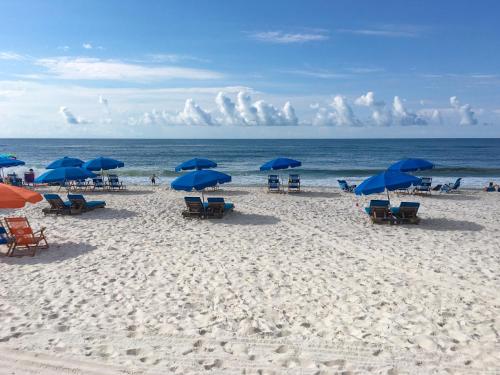 Bright Beach Resort Condo with Private Balcony condo - main image