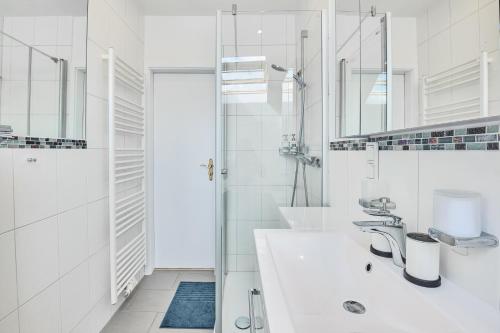 *80 m2 Stylish Apt* Netflix * Kitchen* Nespresso*, Wuppertal (foto 10)