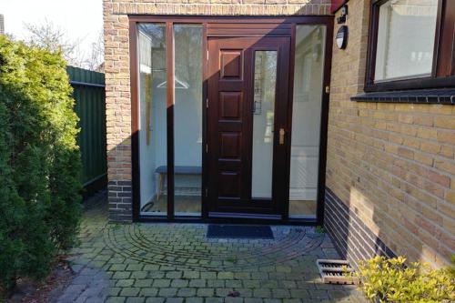 Ruim en huiselijk appartement met eigen tuin, compleet uitgerust, dichtbij natuur in Arnhem