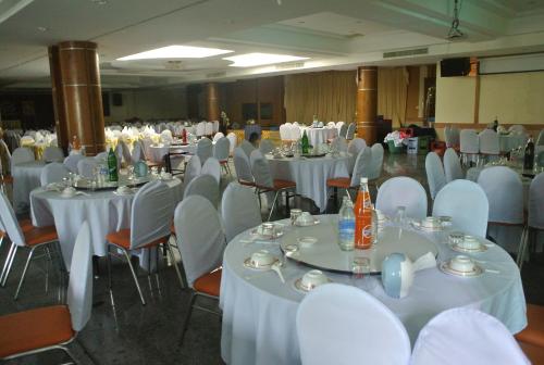 Restaurant, Chaikanathani Hotel in Phatthalung