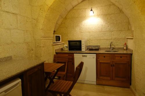 esbelli evi cave hotel in urgup turkey reviews prices planet of hotels